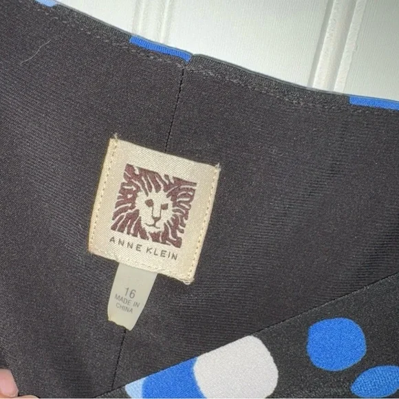 Anne Klein Elegant Polka Dot Sleeveless Dress - Picture 6 of 12